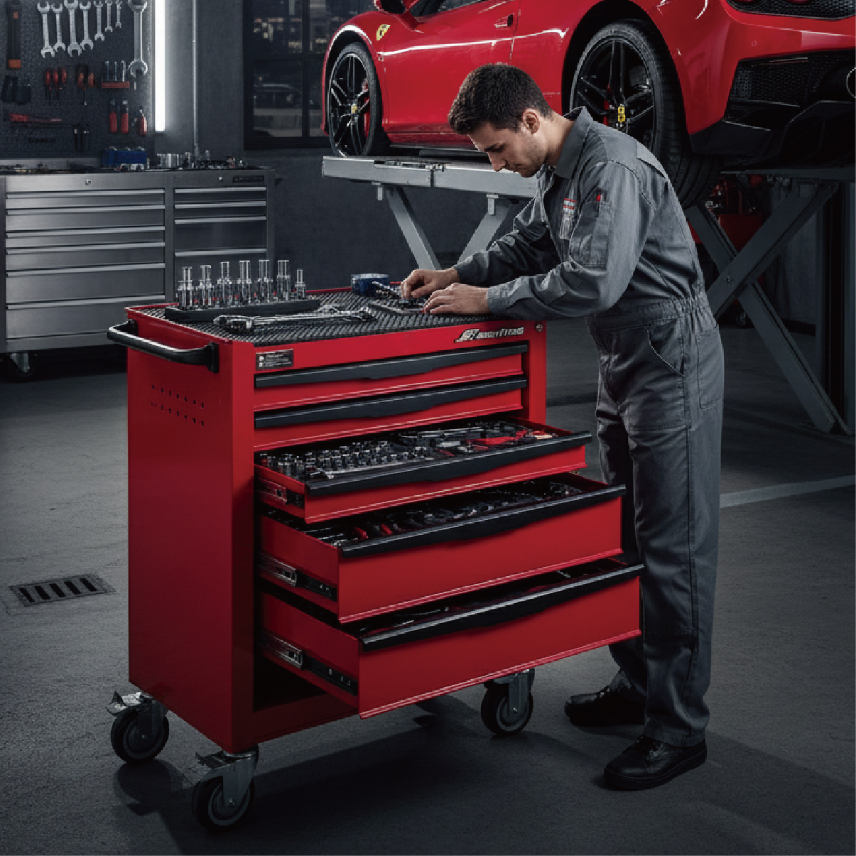 基本系列 |  41.3" 抽標準工具車搭配互動式上提手把+基本手工具組(179件)